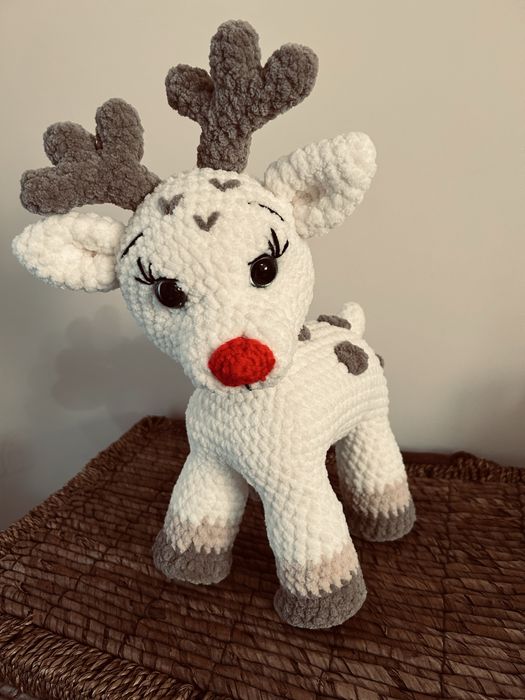 Ръчно плетено Еленче