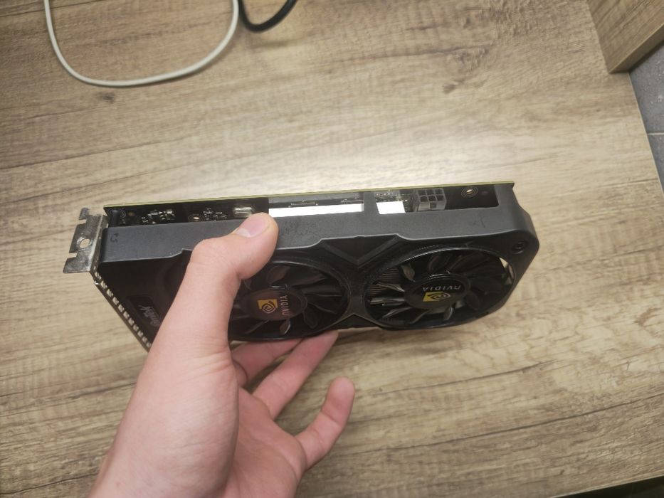 Видеокарта 1050ti palit