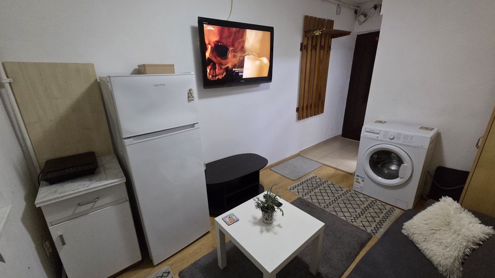 Proprietar - Garsoniera zona Girocului Judetean