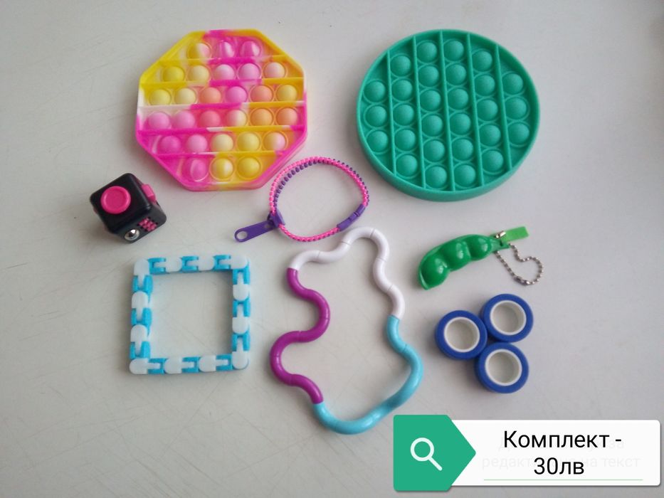 Лот попити и играчки