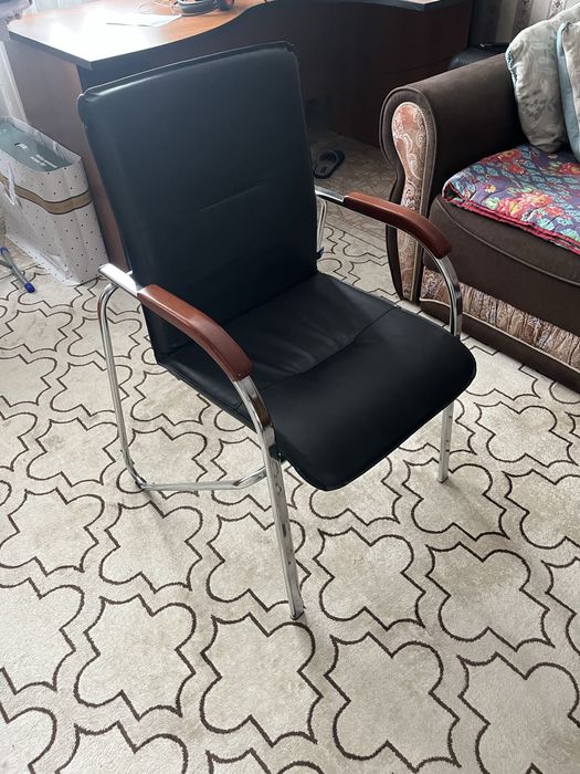 Офисное хорошие кресло