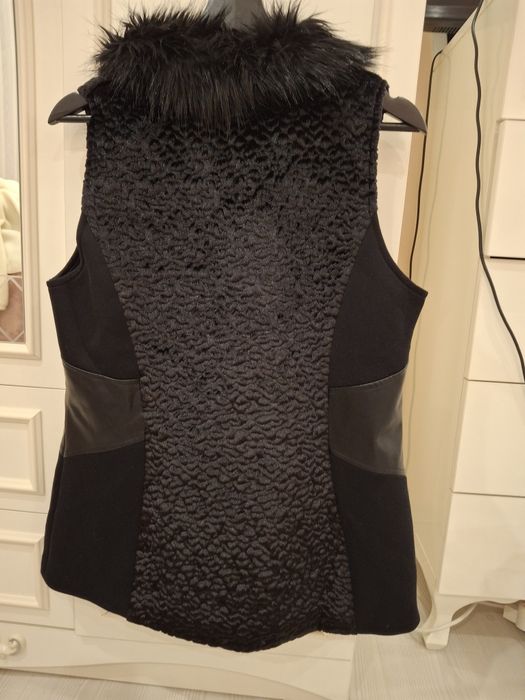 Дамско палто и елек.