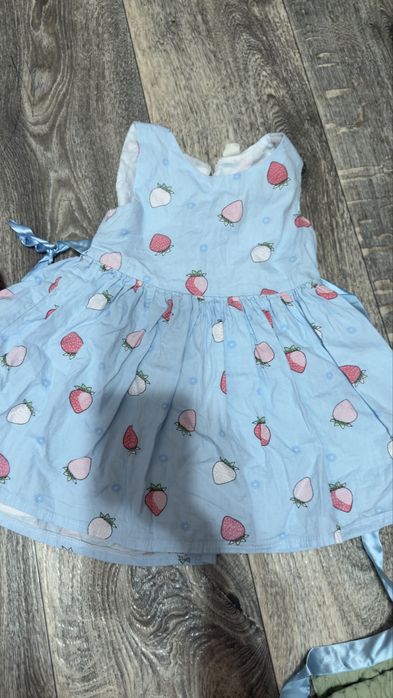 8 платьев на девочкк