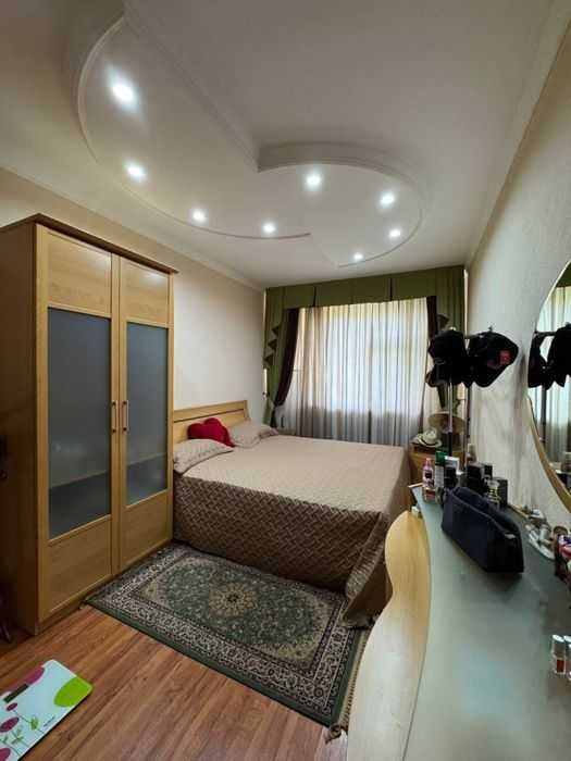 метро Айбек  3+2/8/9  две квартиры  160м²