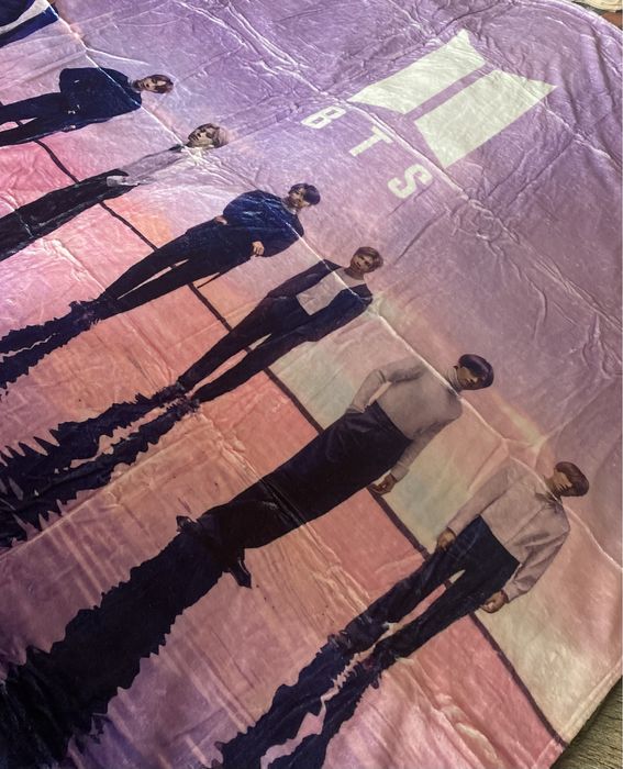 плед с группой BTS