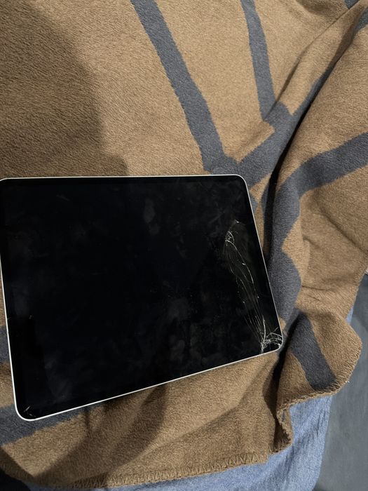 Ipad cellular 11 pro M4 13 дюймов