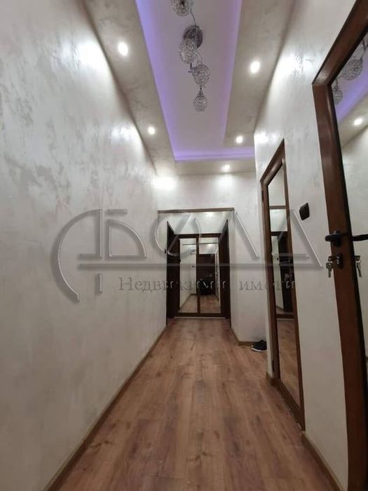 Продава се Двустаен апартамент в София, Толстой - 65 кв.м за 2139 €/кв.м - Снимка #5