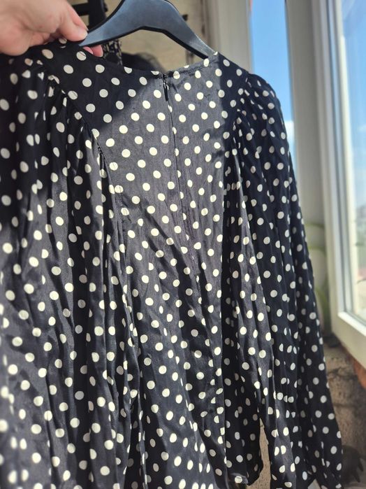 Vand bluza dama, neagra cu buline, L, Mango, cu eticheta, eleganta