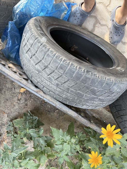 Зимняя резина 215/60/16