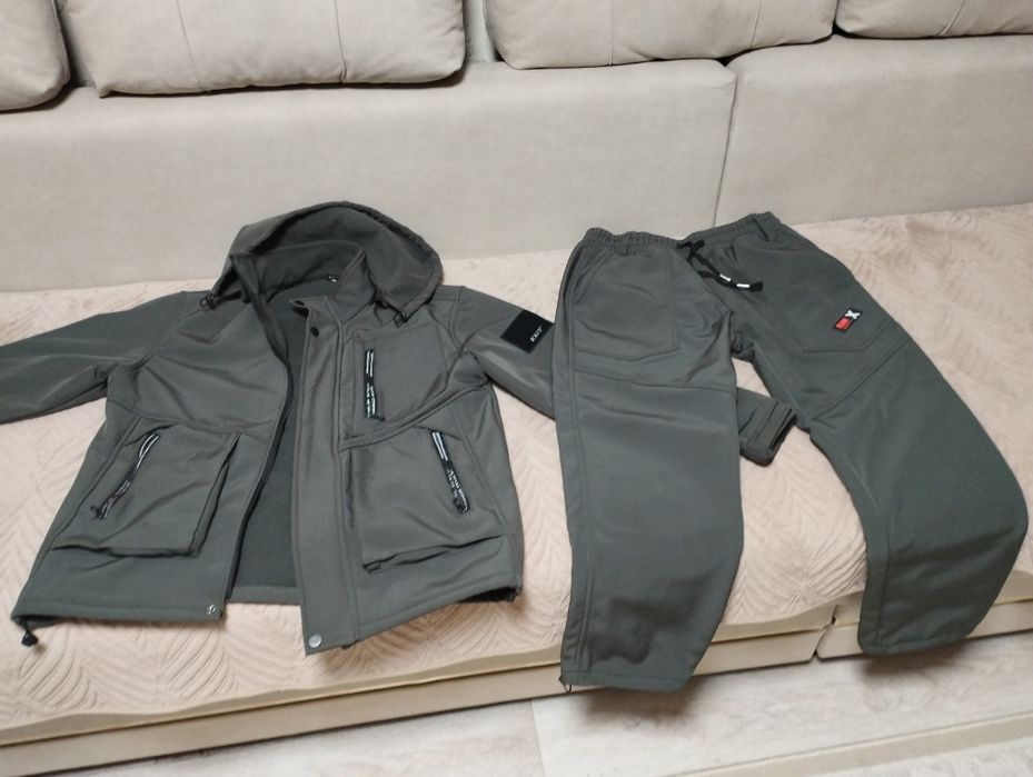 Куртка на осень.