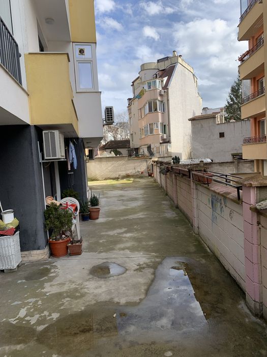 Отдавам паркомясто под наем в кв.Левски