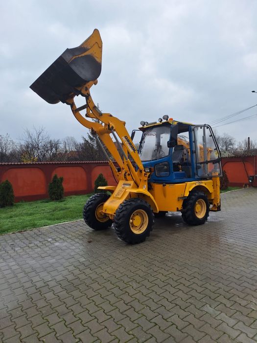 Vând BuldoExcavator Recent Adus din Italia