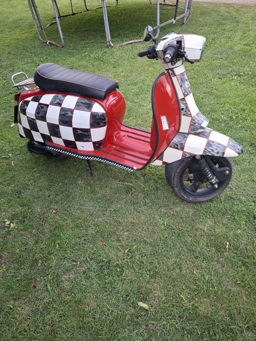 Se vinde scuter Scomandi stare perfecta