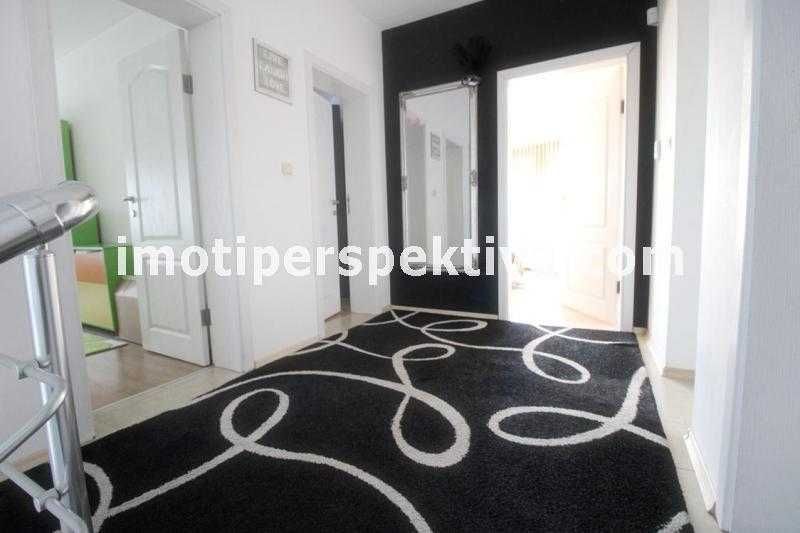 Продава се Къща в Пловдив, Остромила - 240 кв.м за 1218 €/кв.м - Снимка #11