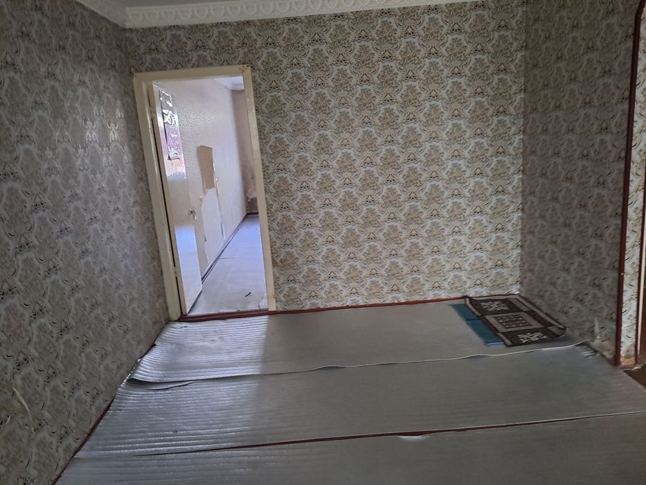 3 xonali kvartira sotiladi