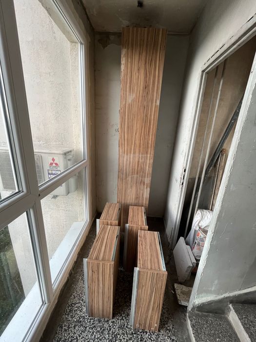 Ниска секция с четири шкафа