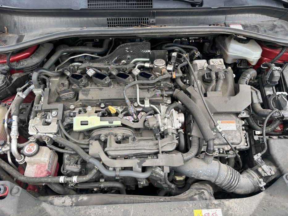 Toyota C-HR 2.0L hybrid 185 cai