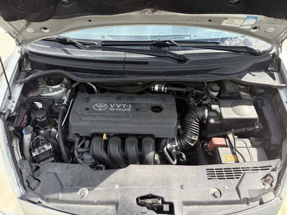 Продавам Toyota Corolla verso 2005, 1.8, 129 к.с., газ