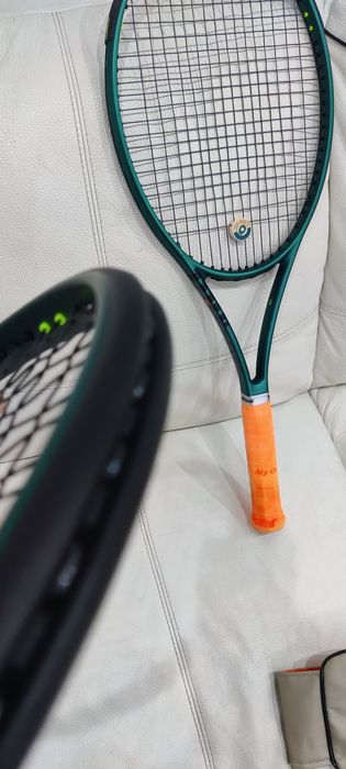 Wilson Blade v.9, gr.3 - 2бр. нова и научена :)