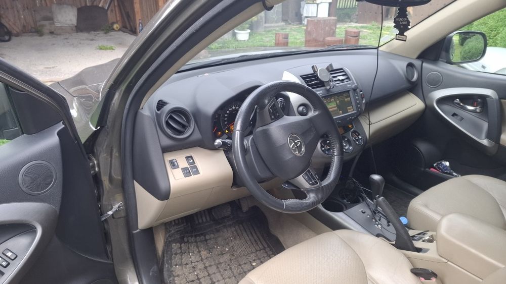 TOYOTA RAV4 2010 — imagine 5