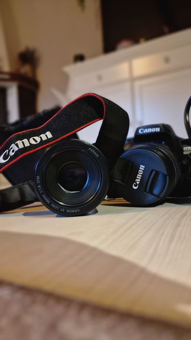 Canon EOS 4000D folosit doar in domeniul de frizerie