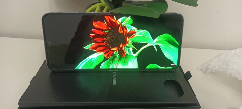 Продавам Samsung Galaxy Z Flip6
Продавам Samsun