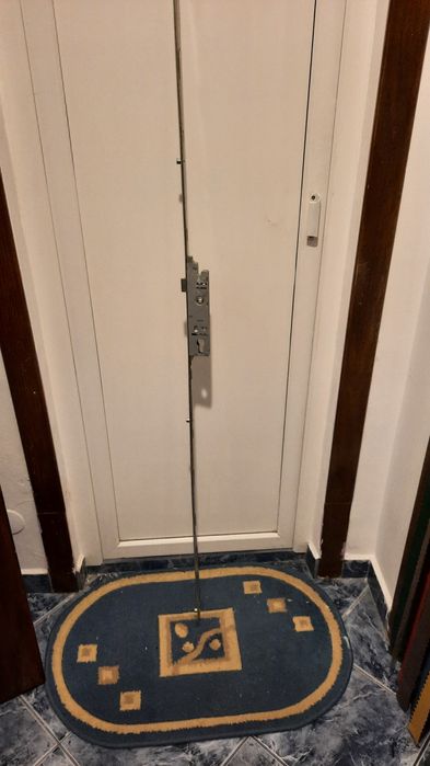 Broasca cu tija închidere multipunct pentru uși pvc.