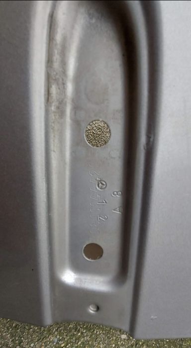 Оригинален калник мерцедес W211 2004г