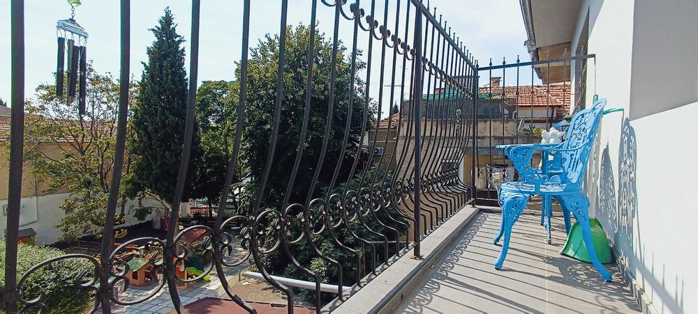 Прекрасен тристаен ул. " Парчевич", Адвокатска градина, гр. Варна