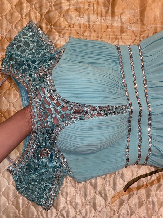 Платье вечернее