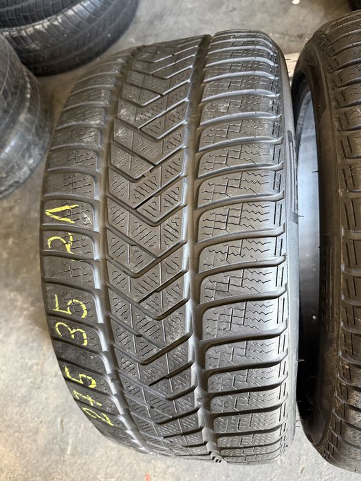 2 anvelope iarna 275/35/21 , Pirelli , DOT 2022 !