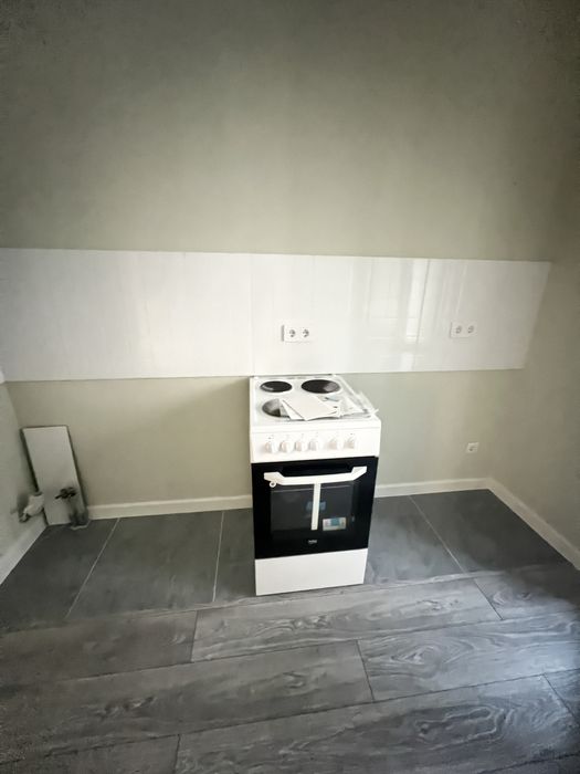 Элетрическая плита “BEKO”