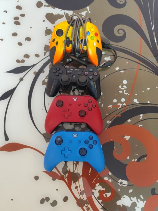 Controllere de Xbox 360