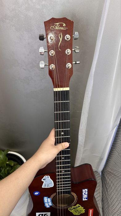 Акустические гитара