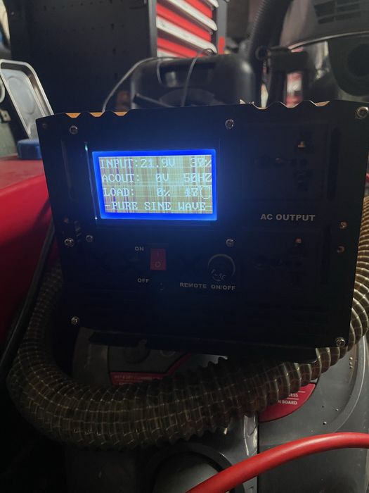 Продавам инвертори