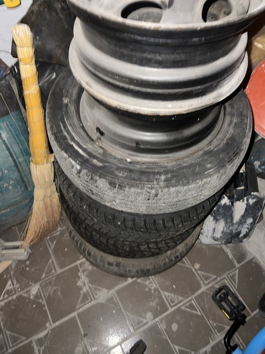 Продам колеса от матиза 3 диска один в сборе