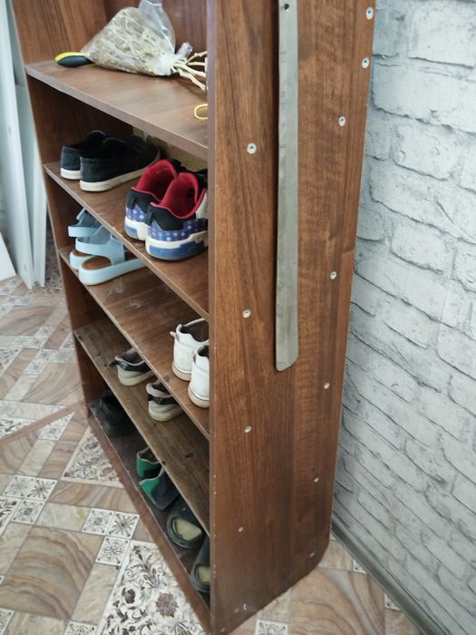 Продам обувницу,галошница