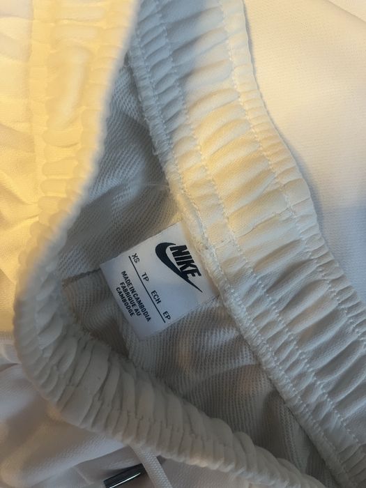 Pantalon alb nike dama