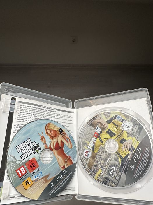 Продавам Playstation 3 Slim