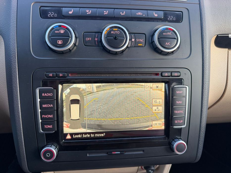 Vând Volkswagen Touran 2.0 TDI -177Cp- Automat- Germania - 2013