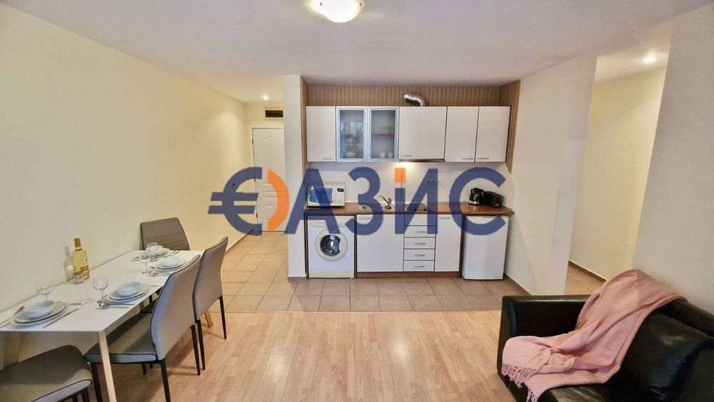 Продава се Тристаен апартамент в к.к. Слънчев бряг - 84 кв.м за 923 €/кв.м - Снимка #8