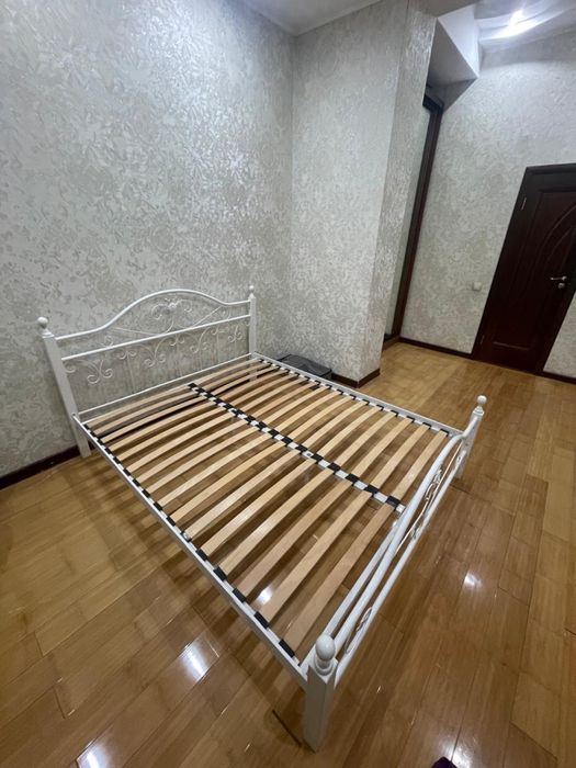 Продам Кровать 160/200