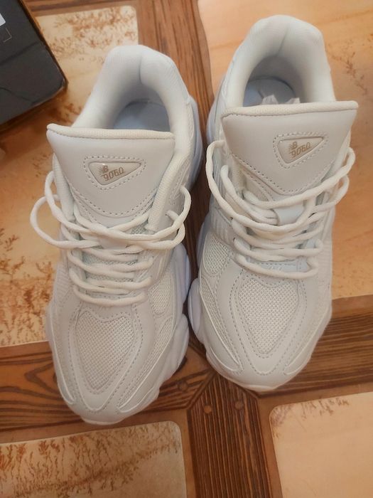Нови дамски маратонки New balance
