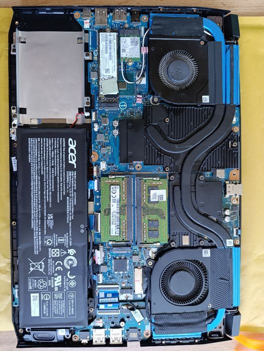 Vând Laptop Gaming