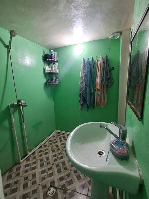 Срочно не дорого Продаётся дом в центре города.