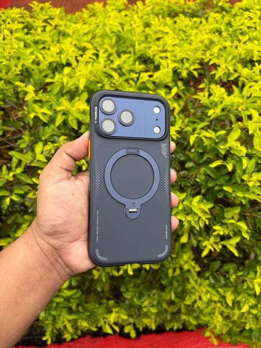 Torras Q3 air case за iPhone 17 pro max