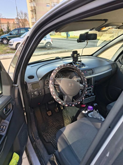 Vând Opel Meriva an 2005. Motor 1.7