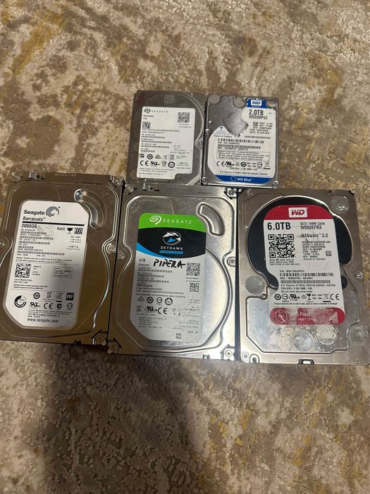 Lot hard disk uri ( descriere!!! )