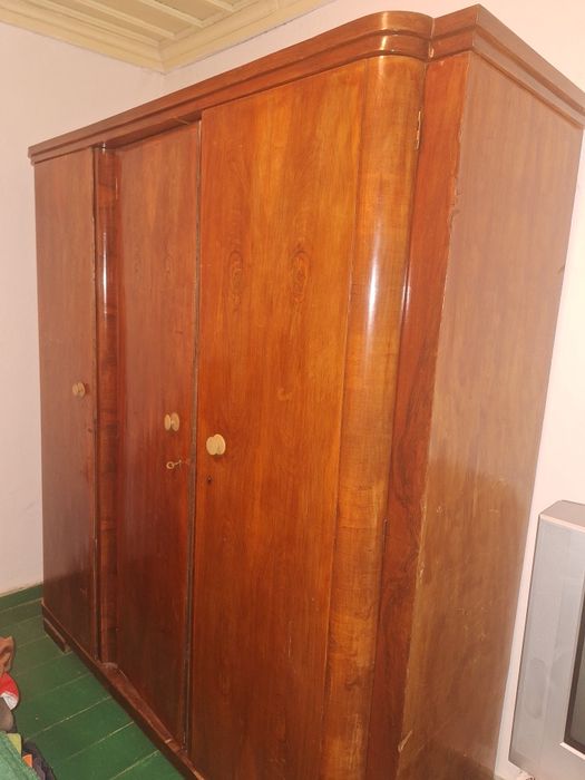 Старинен гардероб триклирен