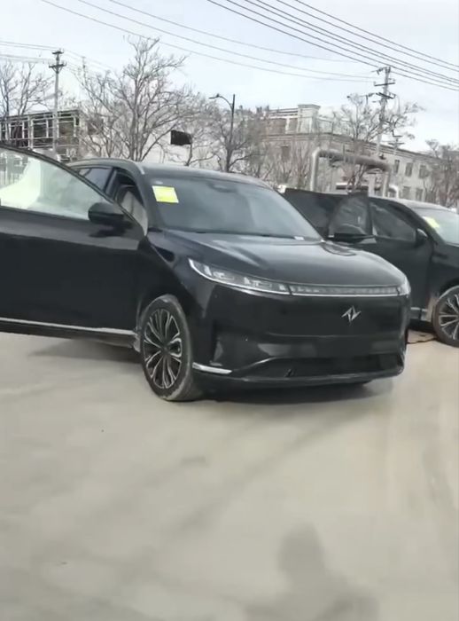 Donfeng 008 ultra elektra full